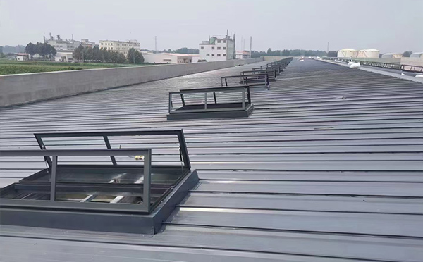 某中学室内体育馆甘肃排烟窗改造项目