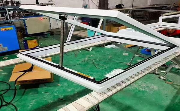 某地下车库出入口甘肃排烟窗配置工程