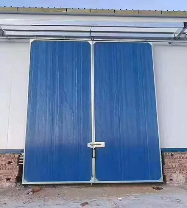 甘肃工业门在大型仓储物流通道中的应用实例