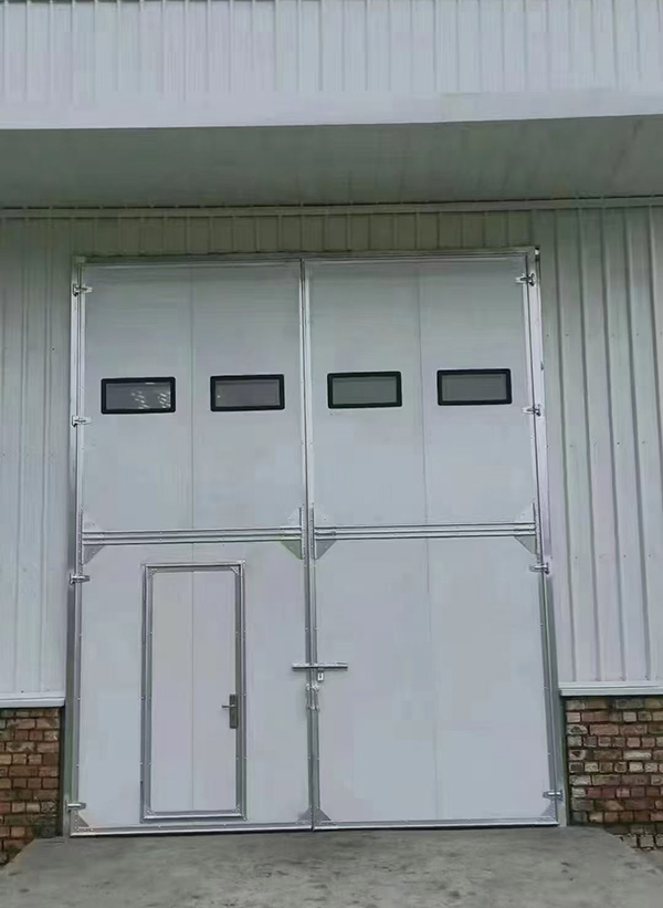 甘肃工业门在设备装配车间出入口的实施记录