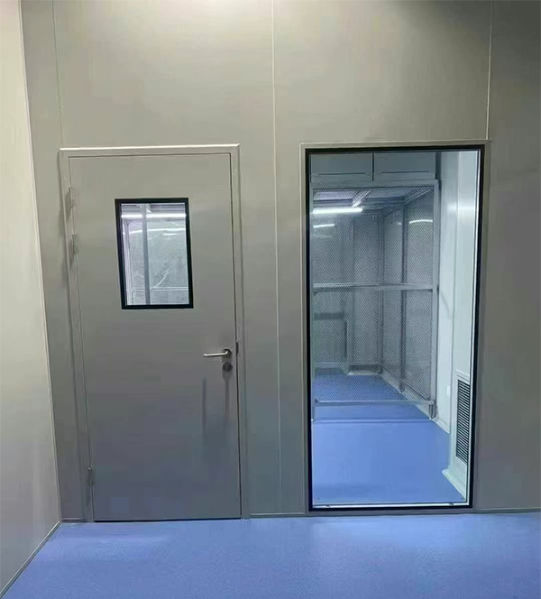 学校教学楼完成甘肃防火门标准化安装